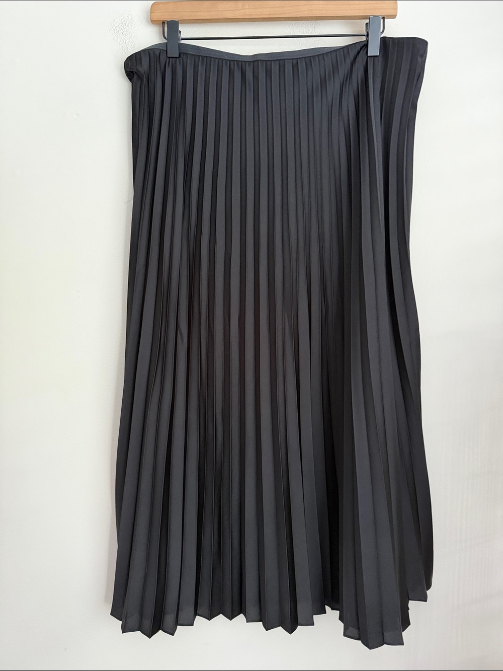 J. Crew Black Pleated Midi Skirt elastic waist L